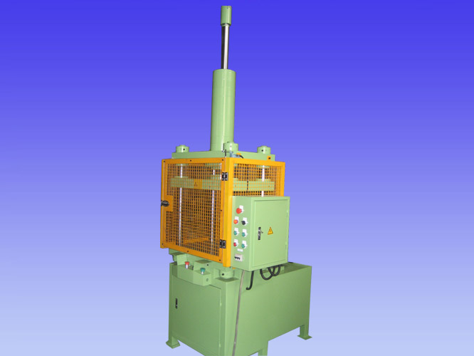 雙出軸四柱液壓機